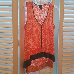 High-low sleeveless blouse